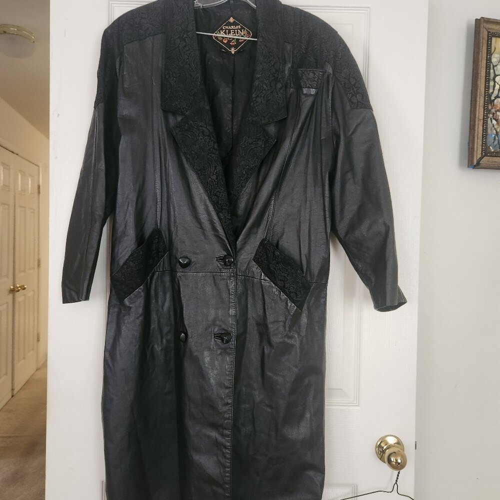 CHARLES KLEIN Vintage women Black LEATHER Paisley Trim Trench Coat Size M Long